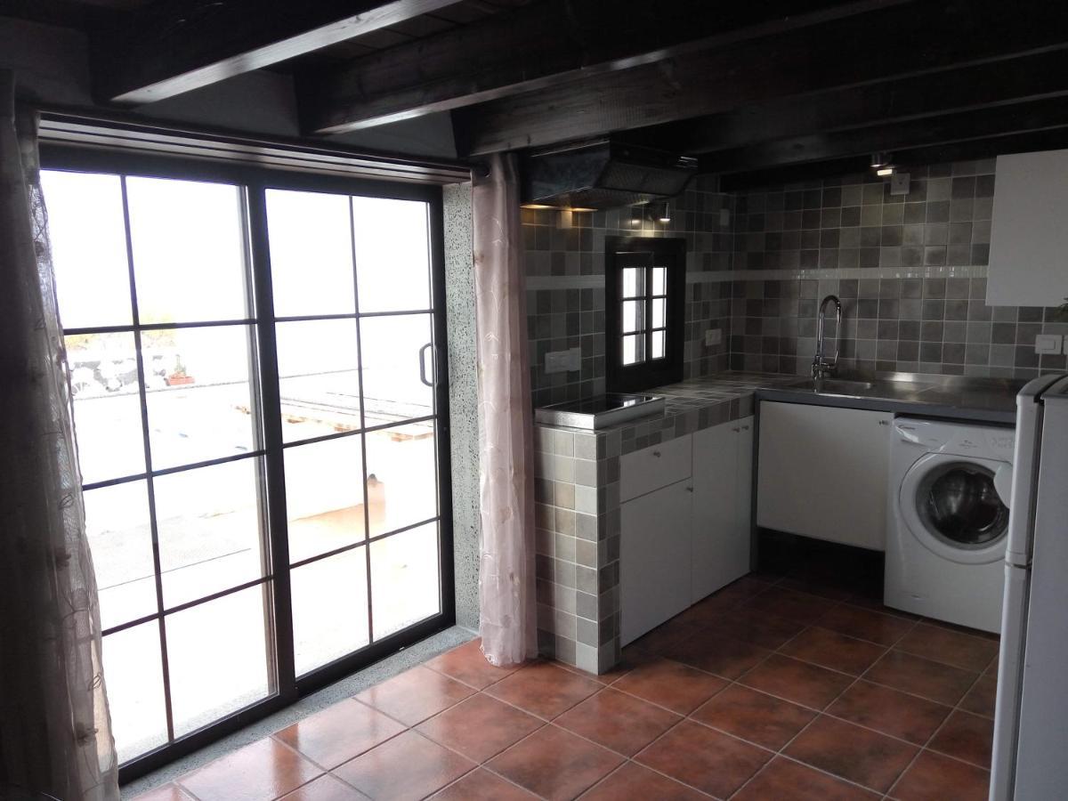 Aloelux Villa !! - Private Villa With Pool , Jacuzzi, Cinema, Massage ,Wonderful View, Art Desing Villa Тіас Екстер'єр фото