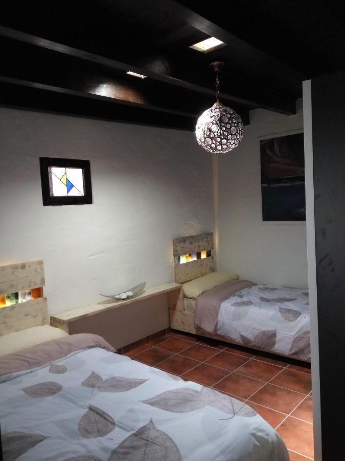Aloelux Villa !! - Private Villa With Pool , Jacuzzi, Cinema, Massage ,Wonderful View, Art Desing Villa Тіас Екстер'єр фото