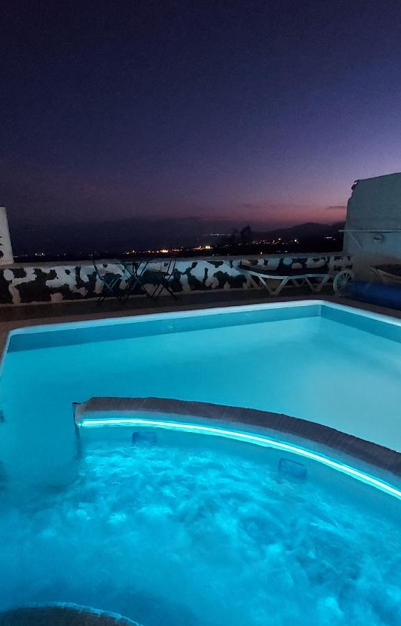 Aloelux Villa !! - Private Villa With Pool , Jacuzzi, Cinema, Massage ,Wonderful View, Art Desing Villa Тіас Екстер'єр фото