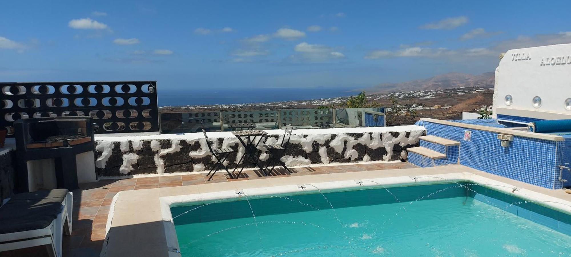 Aloelux Villa !! - Private Villa With Pool , Jacuzzi, Cinema, Massage ,Wonderful View, Art Desing Villa Тіас Екстер'єр фото